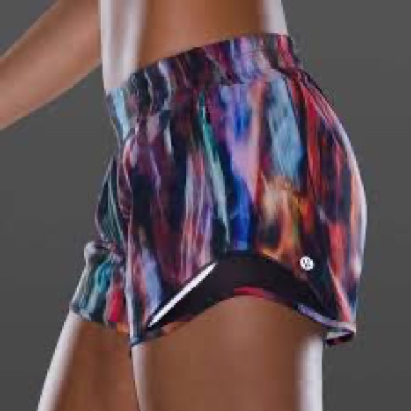 lululemon athletica Pants - LULULEMON HOTTY HOT SHORTS CHROMA FUSION BLACK MULTI